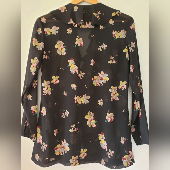 GORGEOUS Esprit sheer floral blouse - Picture 3 of 7